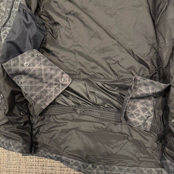 Columbia Omnitech Black Ski & Snow Outershell. - Picture 3 of 4